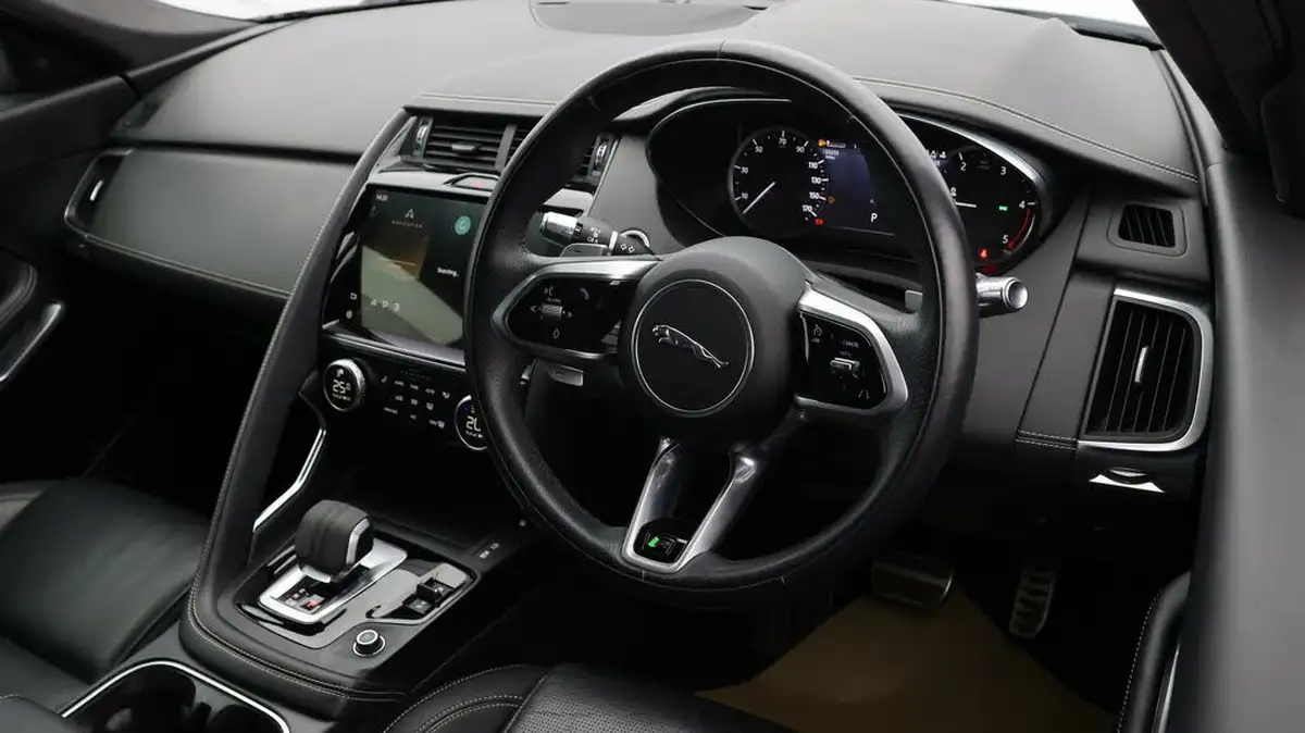 2021-jaguar-e-pace-big-8