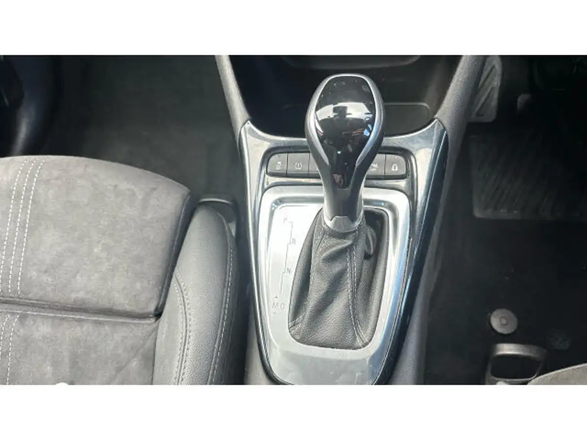 2022-vauxhall-crossland-12-ultimate-130ps-auto-big-30