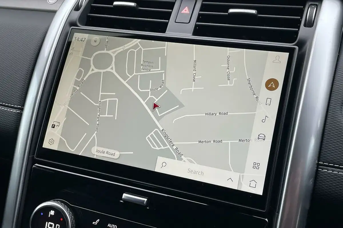 2024-land-rover-discovery-30-d350-dynamic-hse-big-27