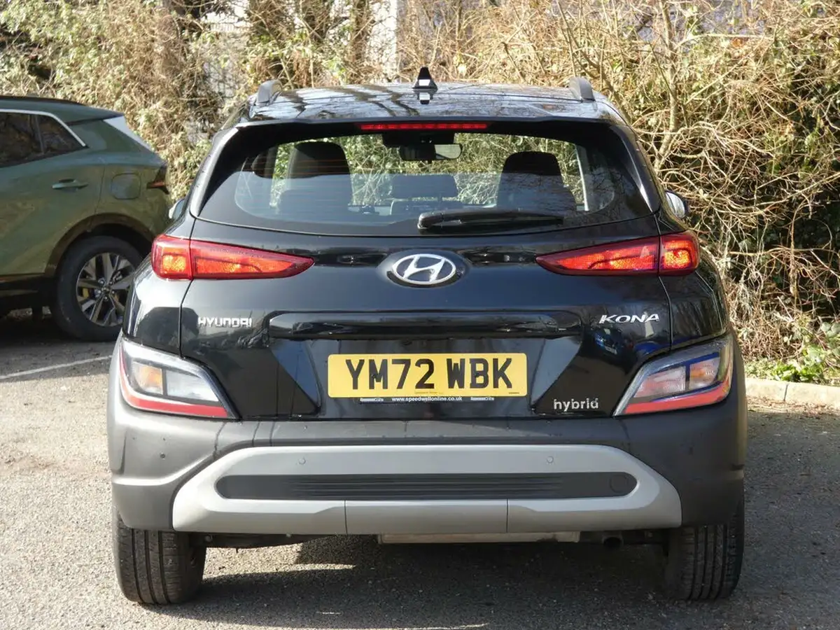 2023-hyundai-kona-16-gdi-se-connect-big-5