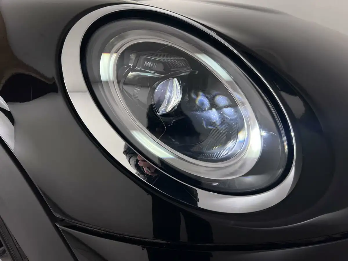 2021-mini-cooper-15-cooper-classic-hatchback-3d-big-7