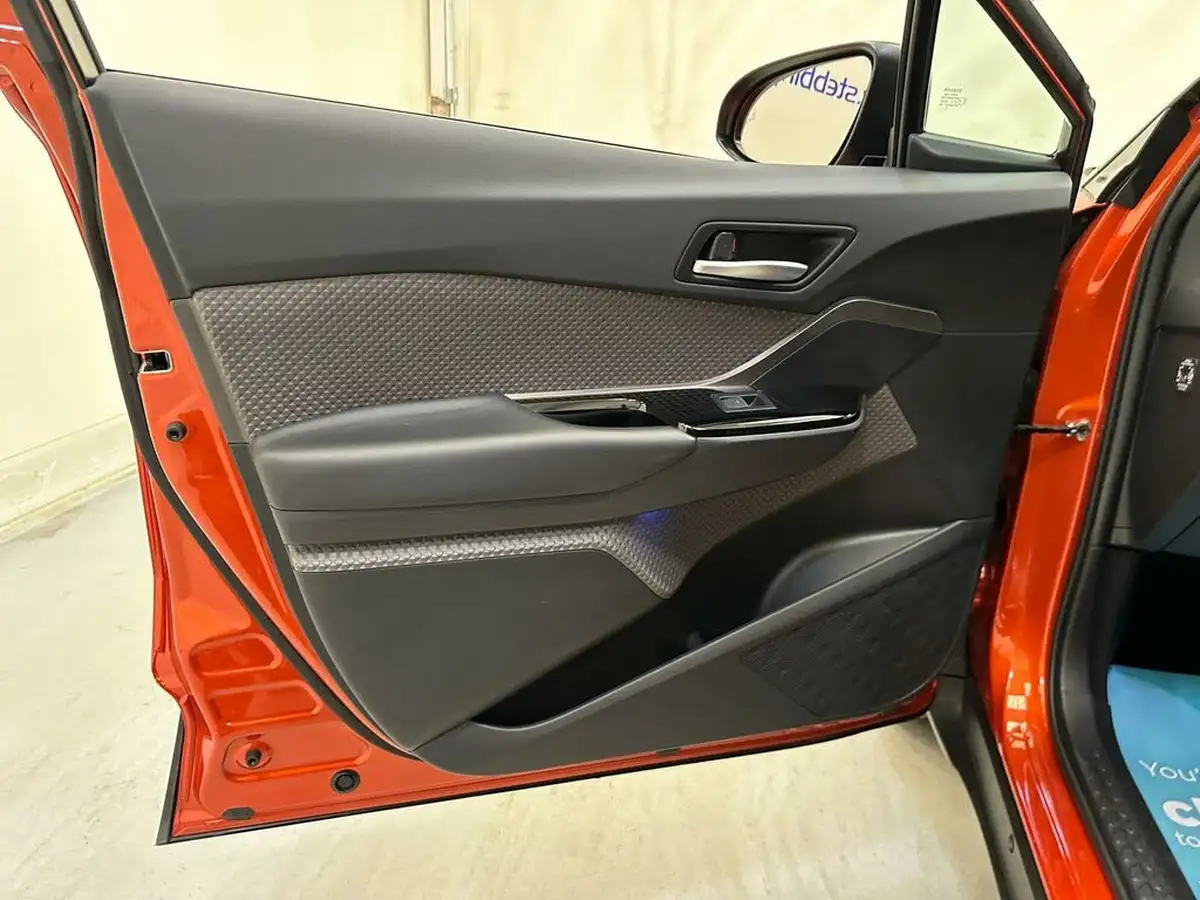 2021-toyota-c-hr-20-vvt-i-orange-edition-big-29