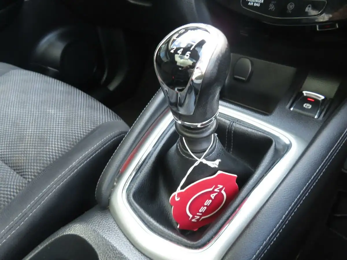 2016-nissan-qashqai-15dci-n-connecta-big-9