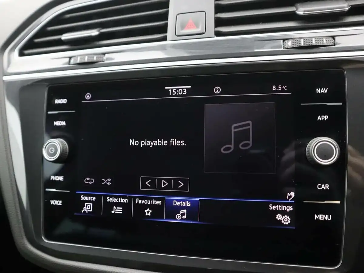 2022-volkswagen-tiguan-20tdi-life-dsg-big-20