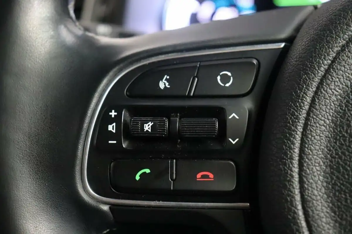 2018-kia-niro-16-gdi-3-156kwh-16-alloy-wheels-big-10