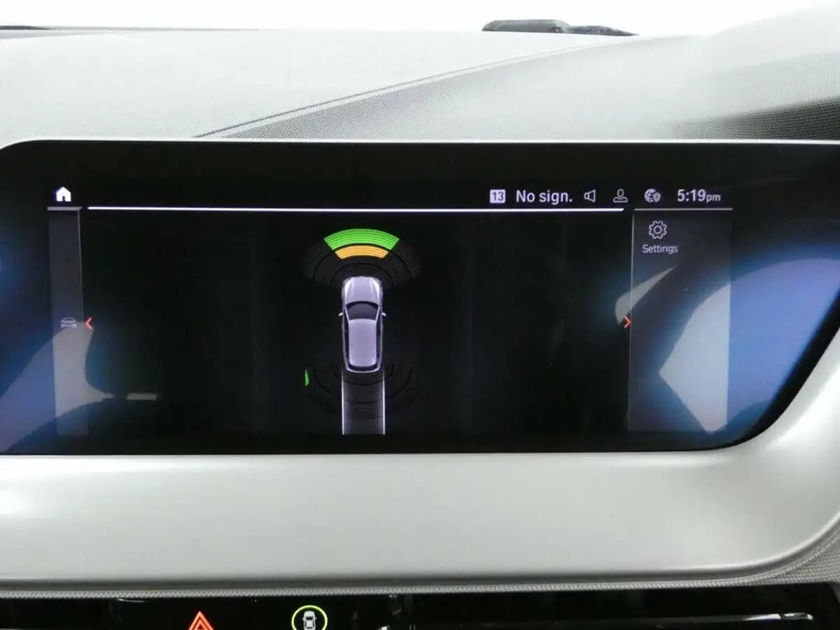2021-bmw-1-series-15td-116d-se-dct-big-10