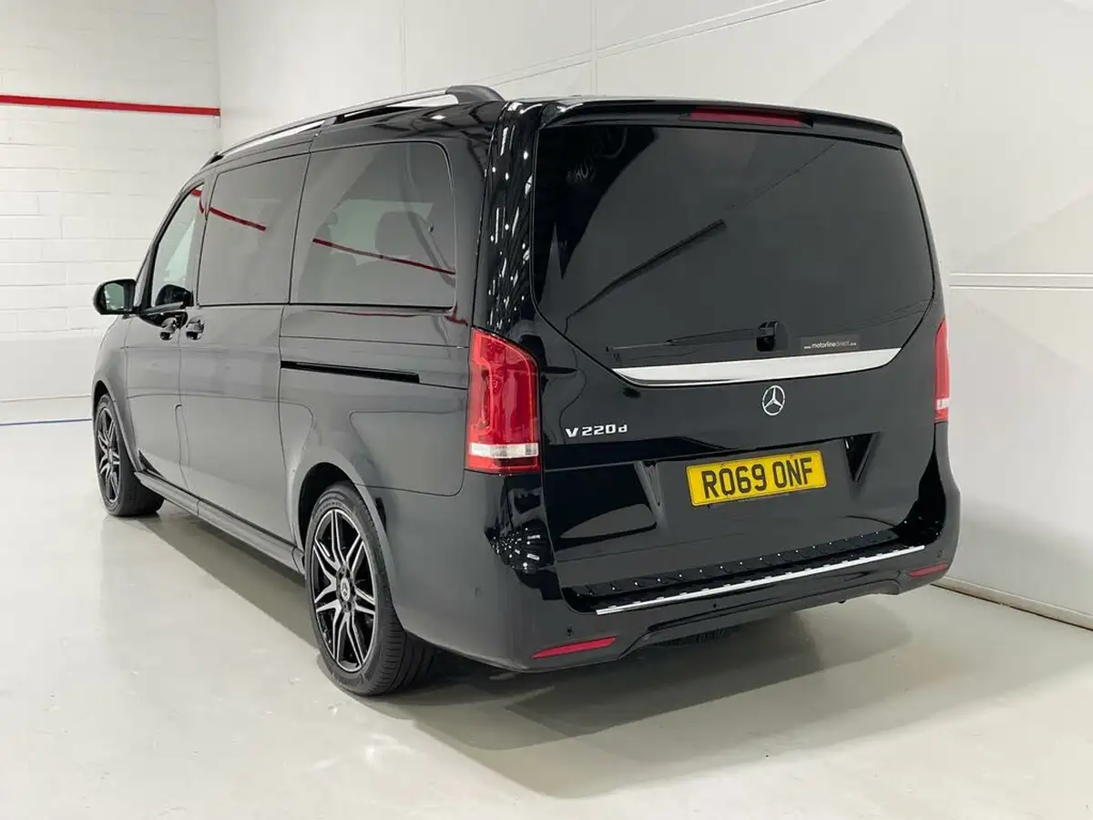 2019-mercedes-benz-v-class-20d-v220d-amg-line-long-big-43