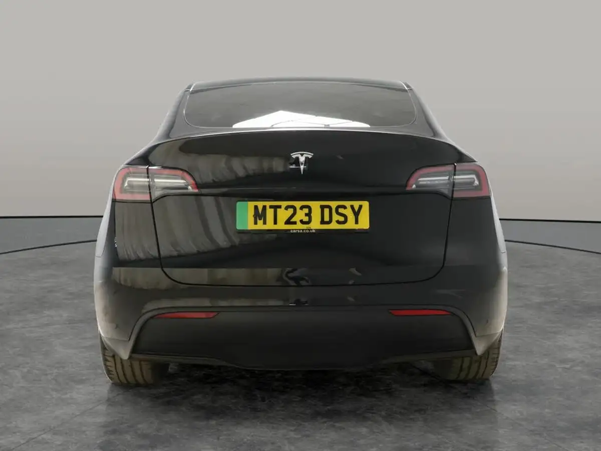 2023-tesla-model-y-e-rwd-big-13
