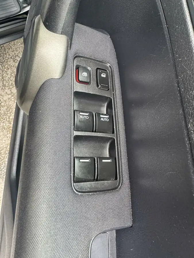 2012-honda-cr-v-20-set-auto-big-39