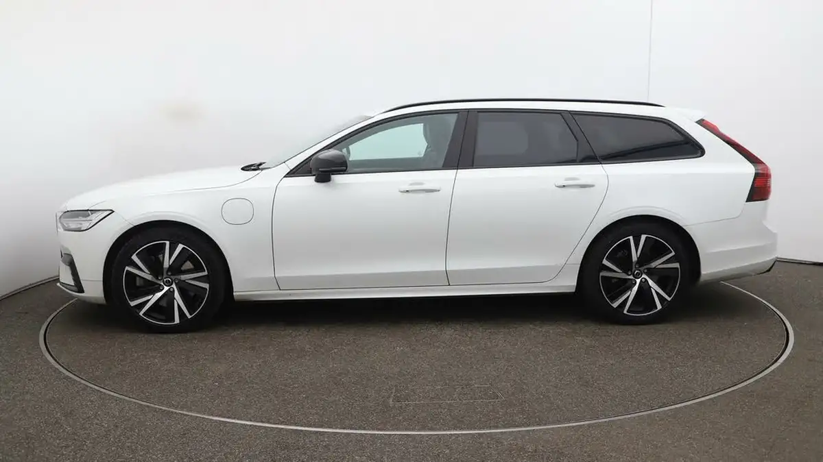 2021-volvo-v90-20-t6-r-design-350bhp-big-56