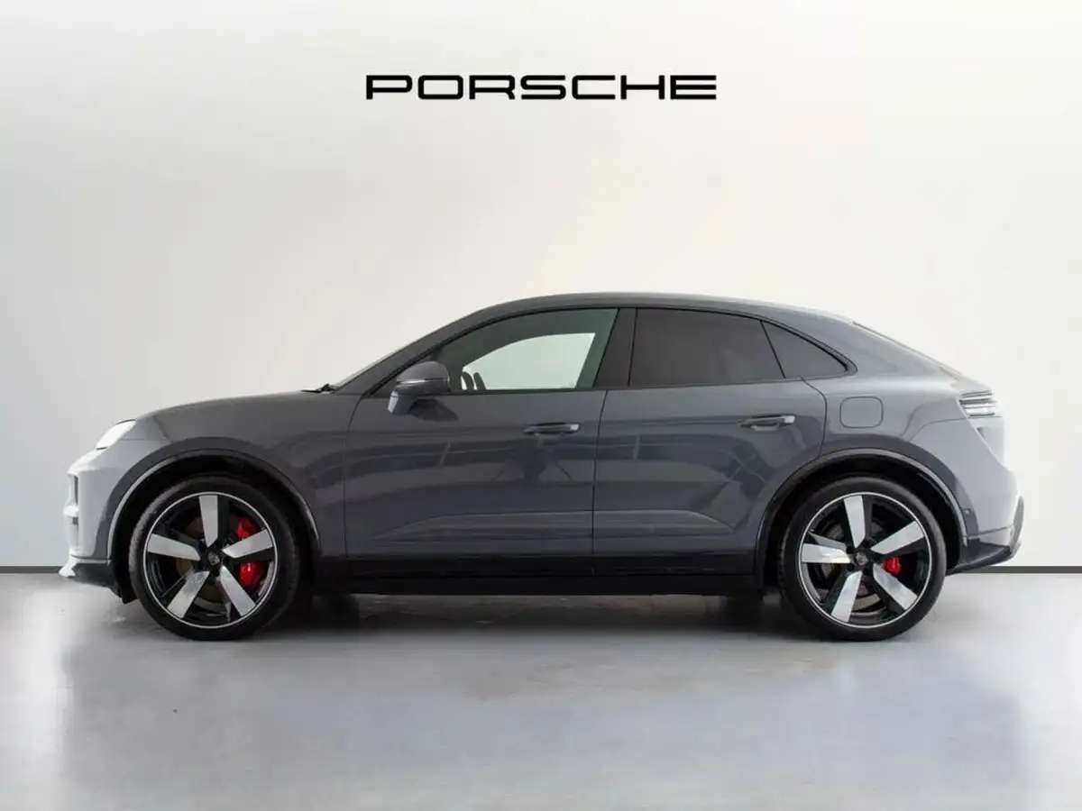 2024-porsche-macan-e-turbo-electric-big-12