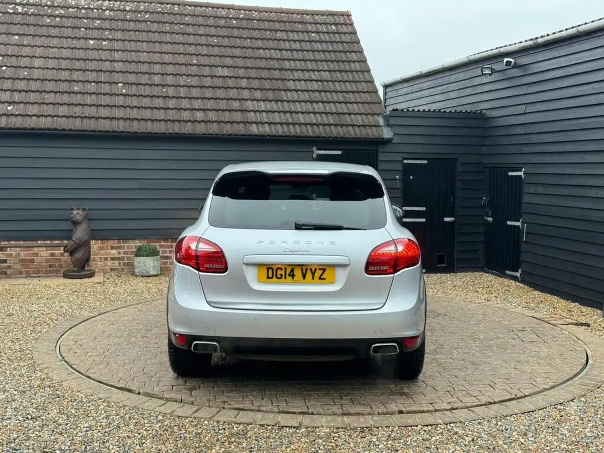 2013-porsche-cayenne-30td-big-2
