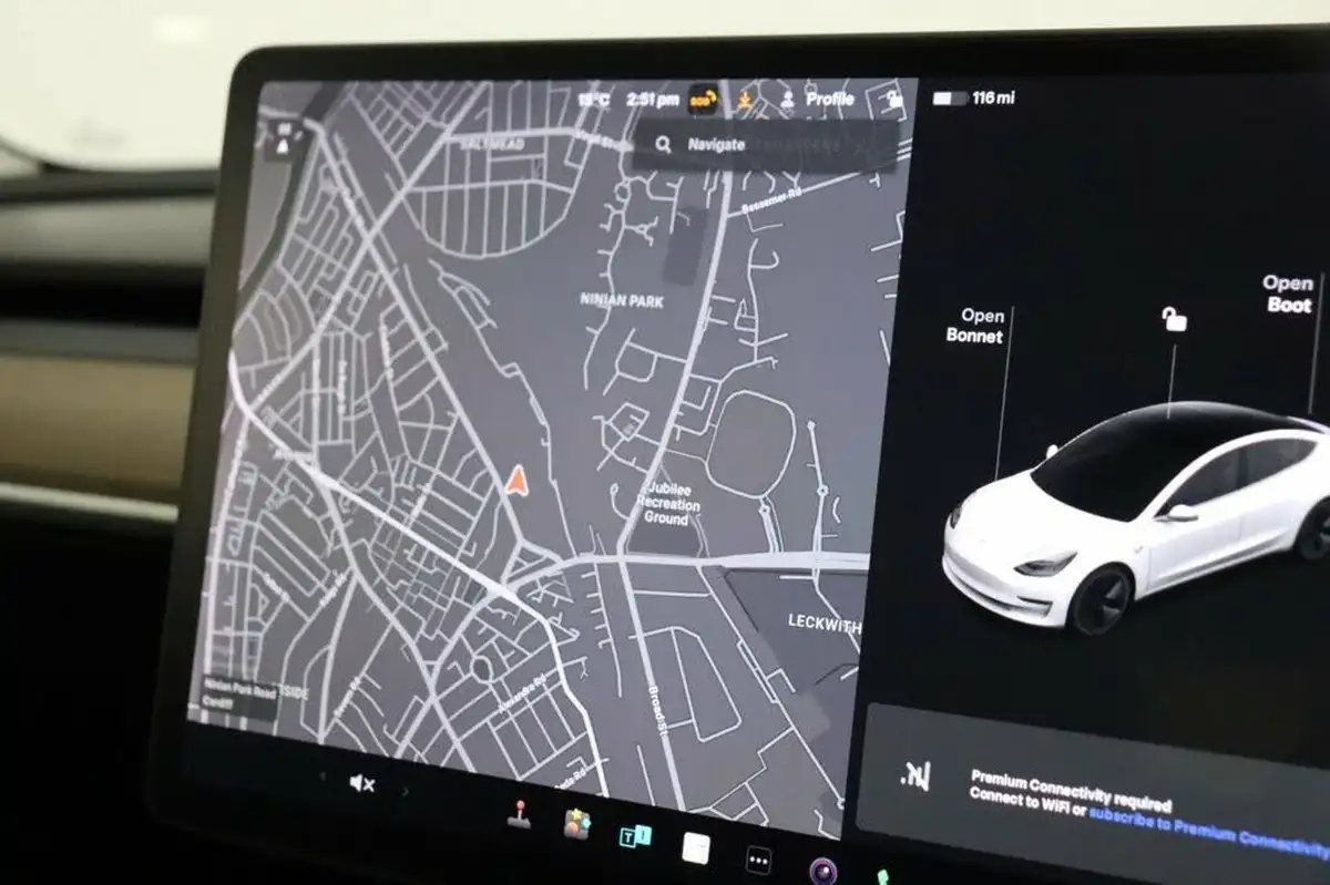 2019-tesla-model-3-e-standard-plus-big-8