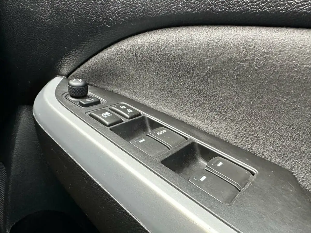 2015-suzuki-vitara-16-sz5-big-15