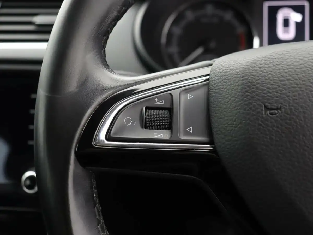 2018-skoda-octavia-10-tsi-se-estate-dsg-big-24