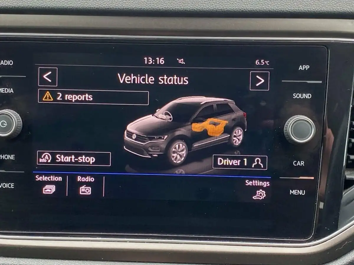 2018-volkswagen-t-roc-10-tsi-design-big-33