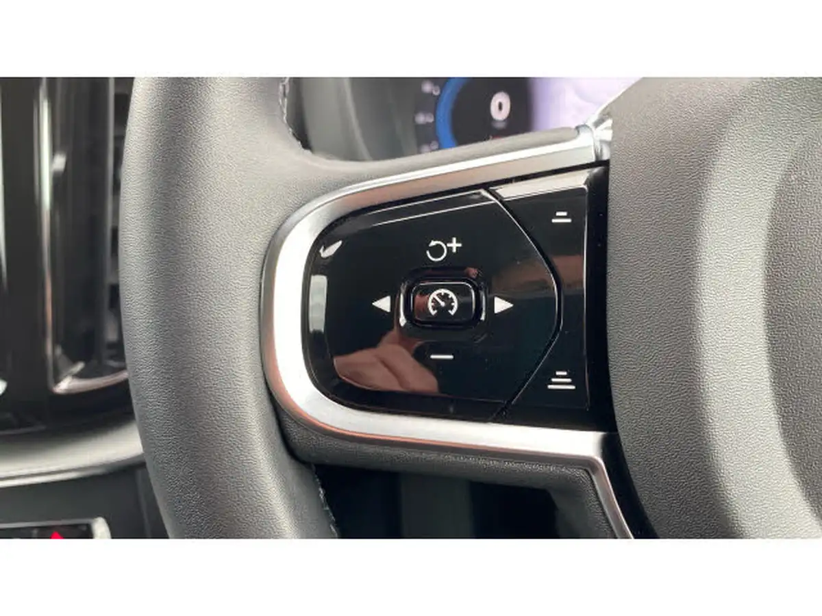 2024-volvo-xc60-20td-b4-plus-big-17
