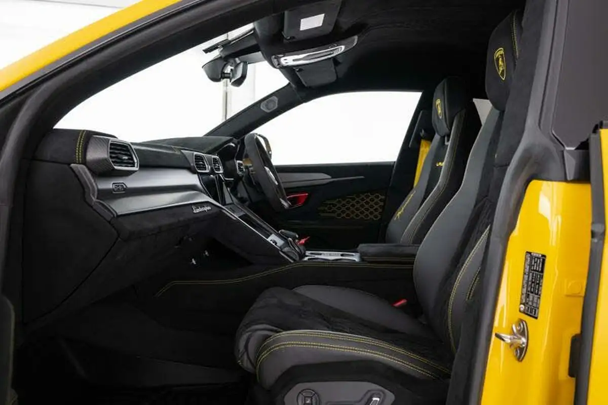 2023-lamborghini-urus-40-no-trim-big-5