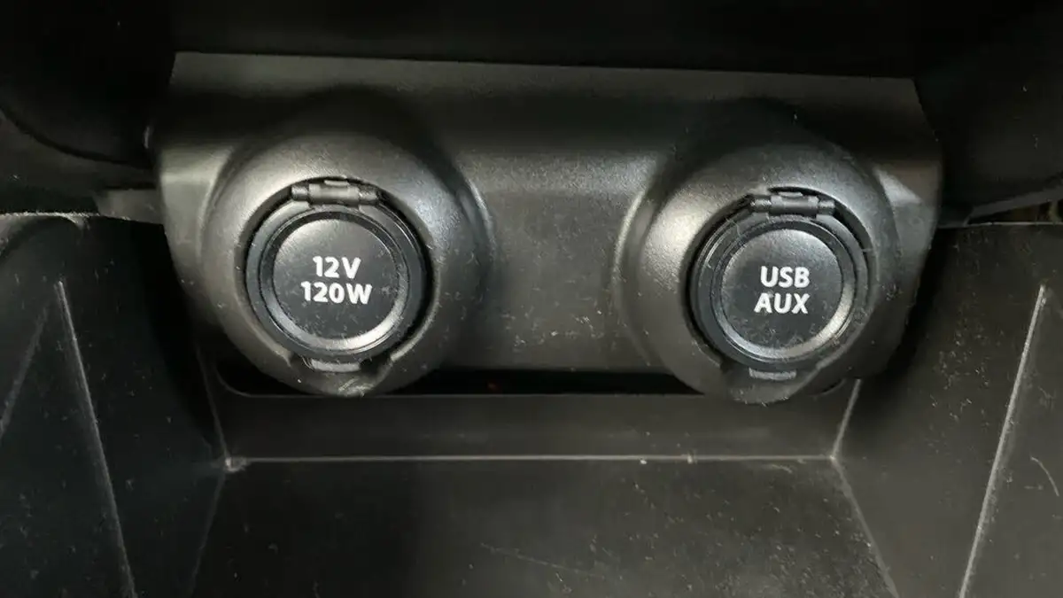 2017-suzuki-swift-10-boosterjet-sz5-shvs-big-31