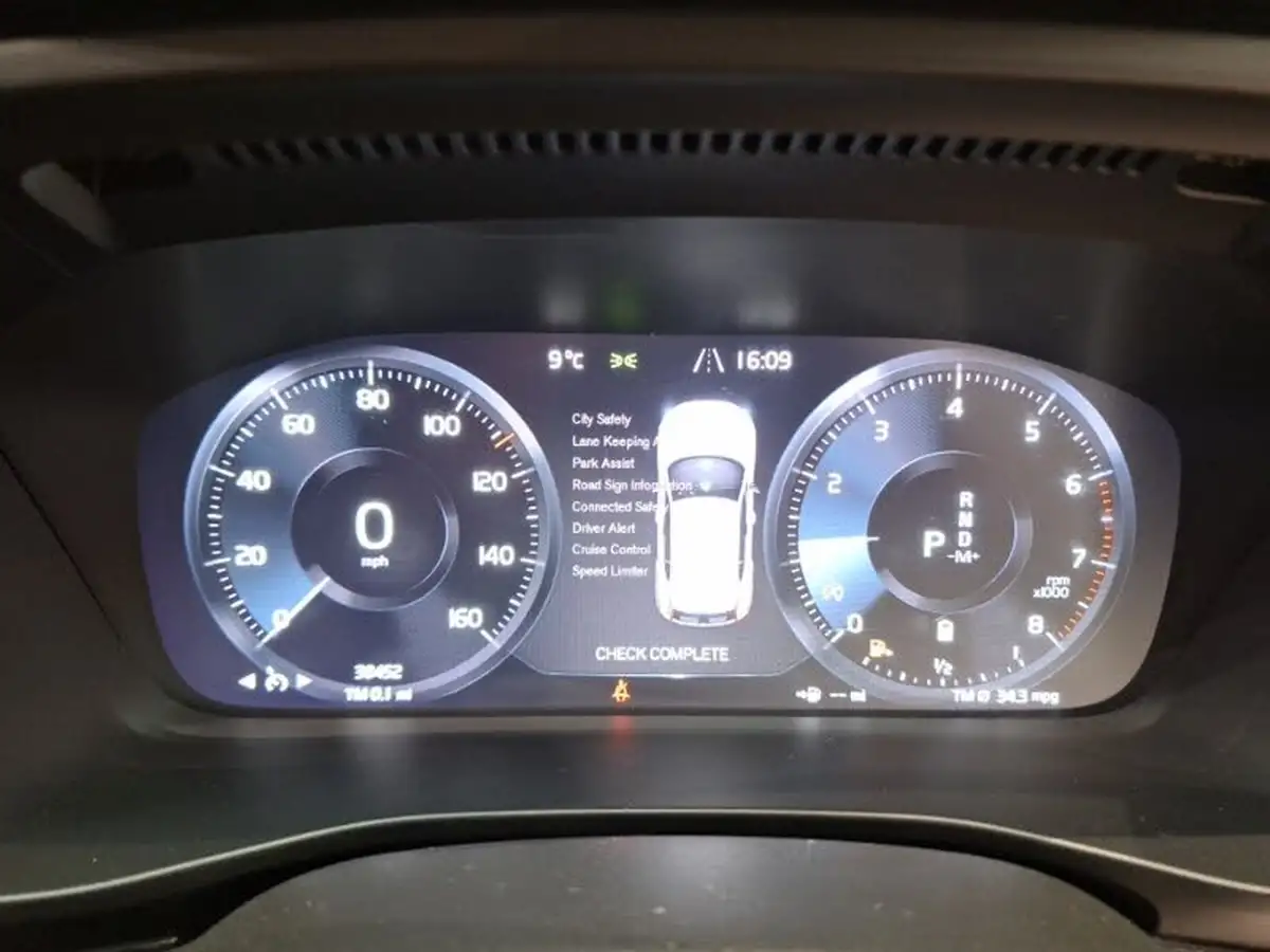 2020-volvo-xc40-20-b4-momentum-awd-big-9