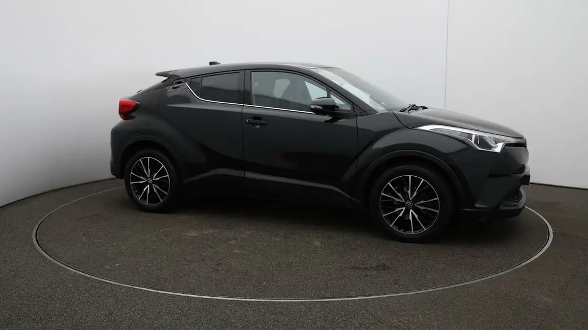 2017-toyota-c-hr-12-excel-awd-cvt-big-37