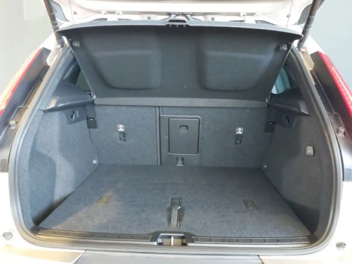 2023-volvo-xc40-20-b4-ultimate-big-7