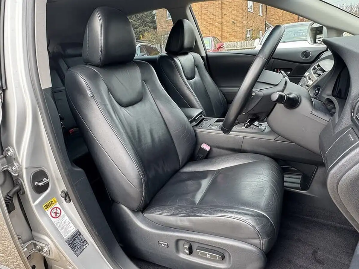 2010-lexus-rx-450h-35-se-i-big-1
