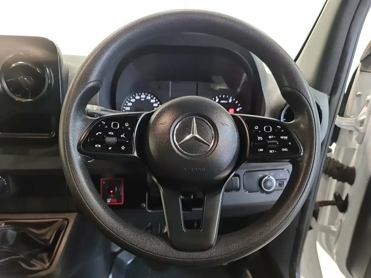 2018-mercedes-benz-sprinter-21cdi-314-l3h1-chassis-cab-eco-gear-360-big-21