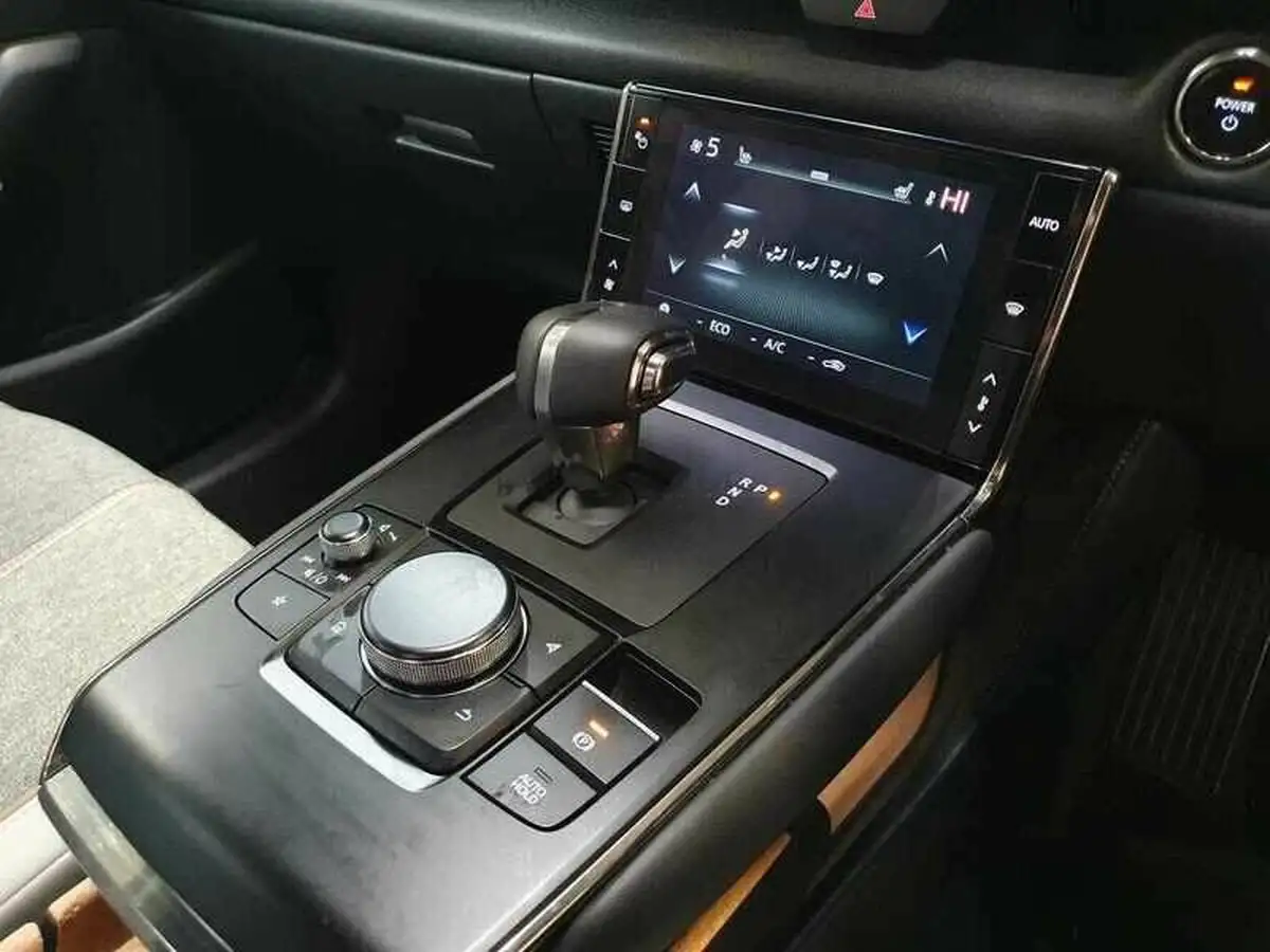2021-mazda-mx-30-e-sport-lux-big-15