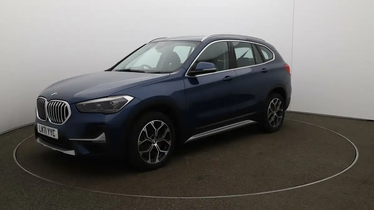 2021-bmw-x1-20-sdrive20i-xline-big-3