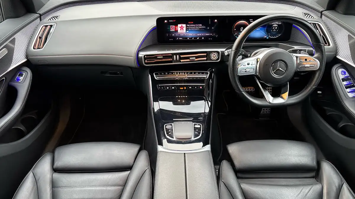 2022-mercedes-benz-eqc-e-eqc-400-amg-line-big-10