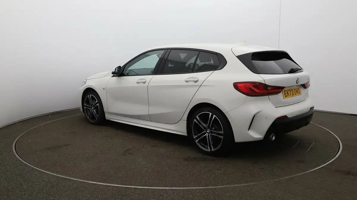 2023-bmw-1-series-15-118i-m-sport-lcp-dct-big-5