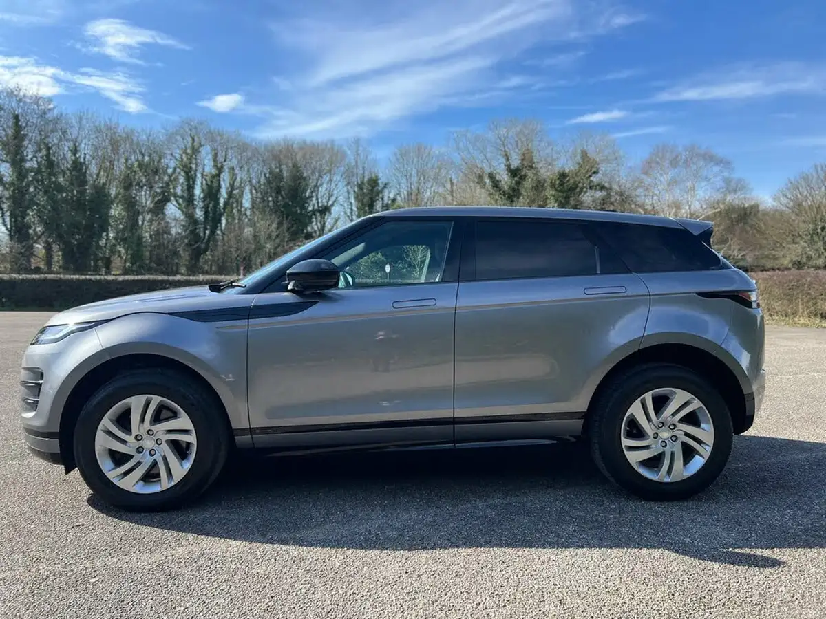 2019-land-rover-range-rover-evoque-20-d180-r-dynamic-s-big-9