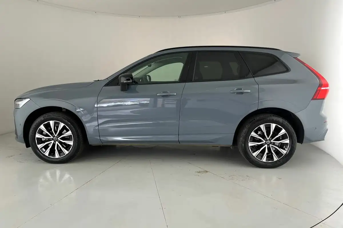 2024-volvo-xc60-20-b5-plus-big-22