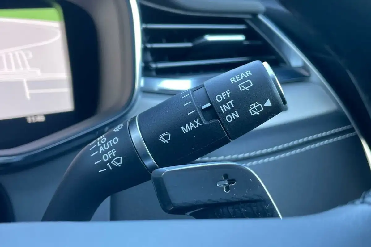2024-jaguar-f-pace-20-p400e-r-dynamic-se-black-big-65