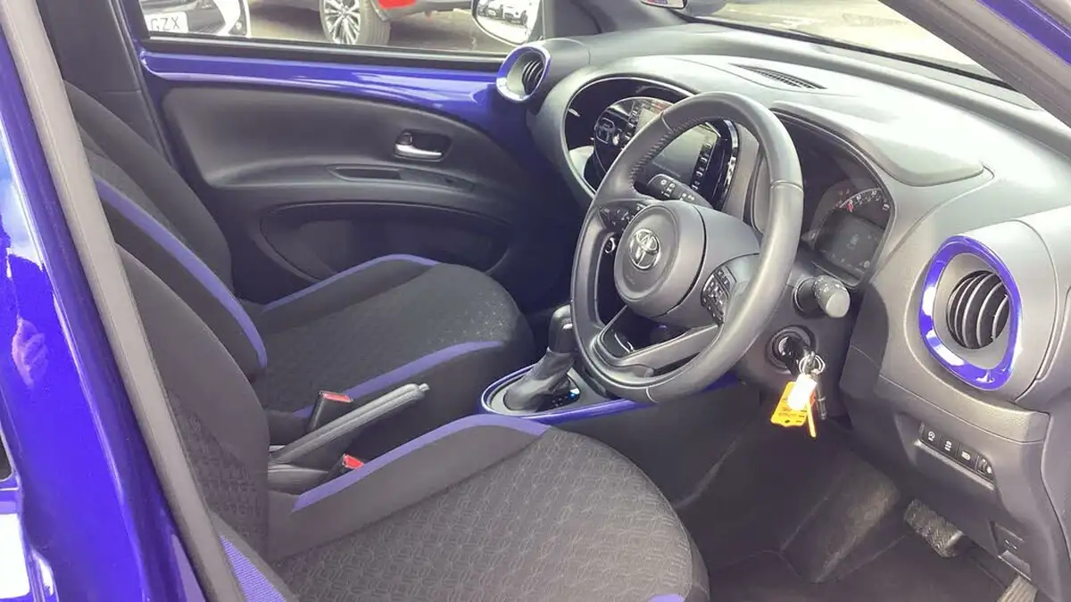 2022-toyota-aygo-x-10-vvt-i-edge-cvt-big-10
