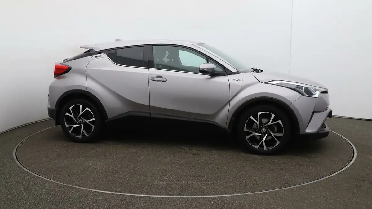 2019-toyota-c-hr-18-vvt-i-design-big-45