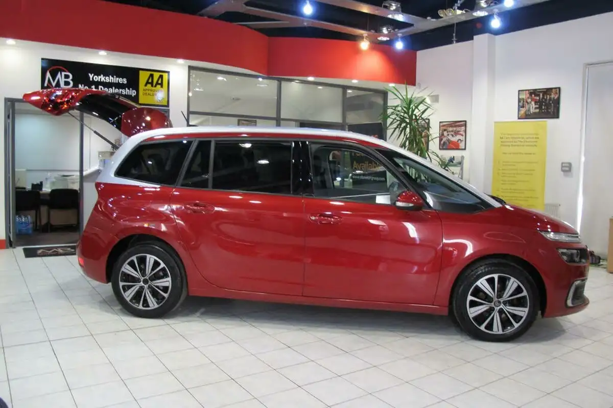 2019-citroen-grand-c4-spacetourer-12-puretech-feel-big-53
