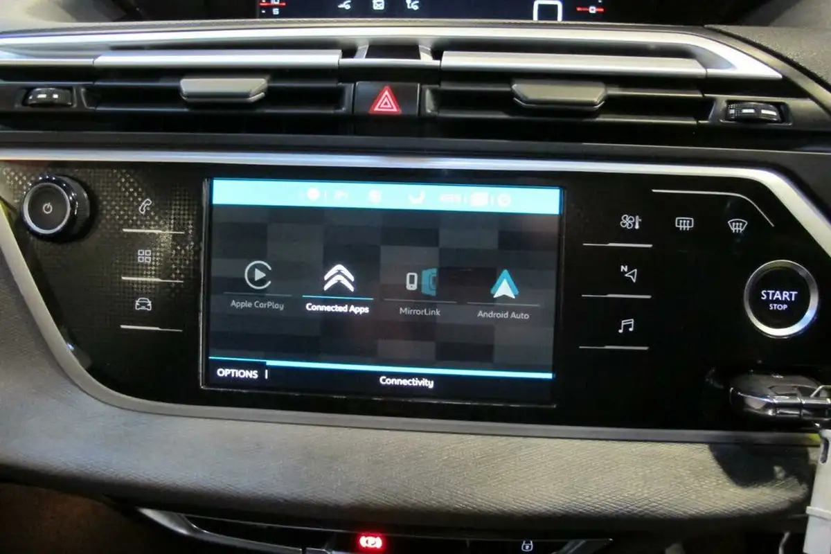 2019-citroen-grand-c4-spacetourer-12-puretech-feel-big-29