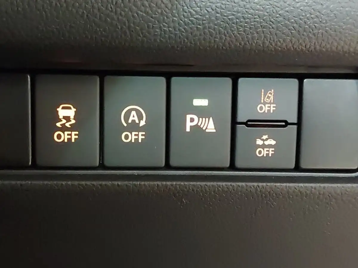 2022-suzuki-swift-12-dualjet-sz5-cvt-big-9
