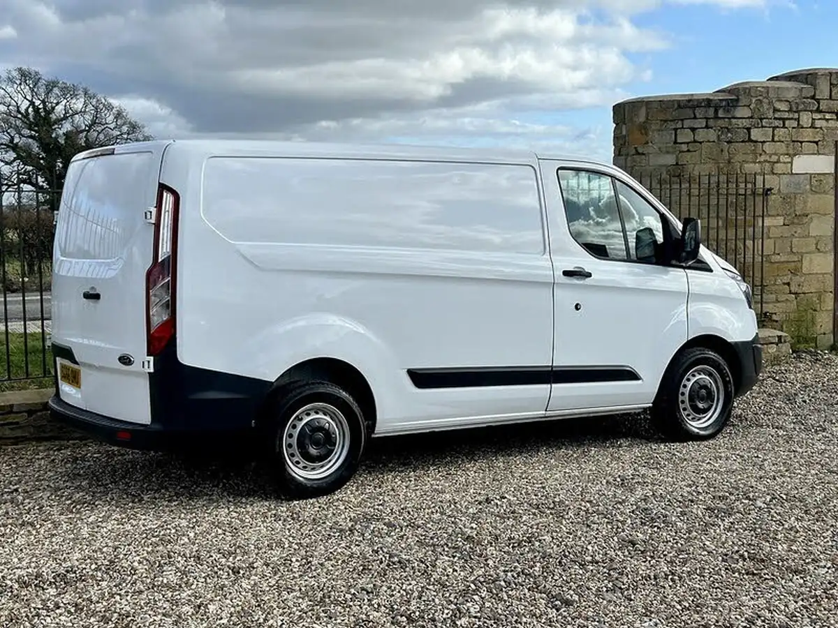 2016-ford-transit-custom-20tdci-290-l1h1-105pseu6-panel-van-big-13
