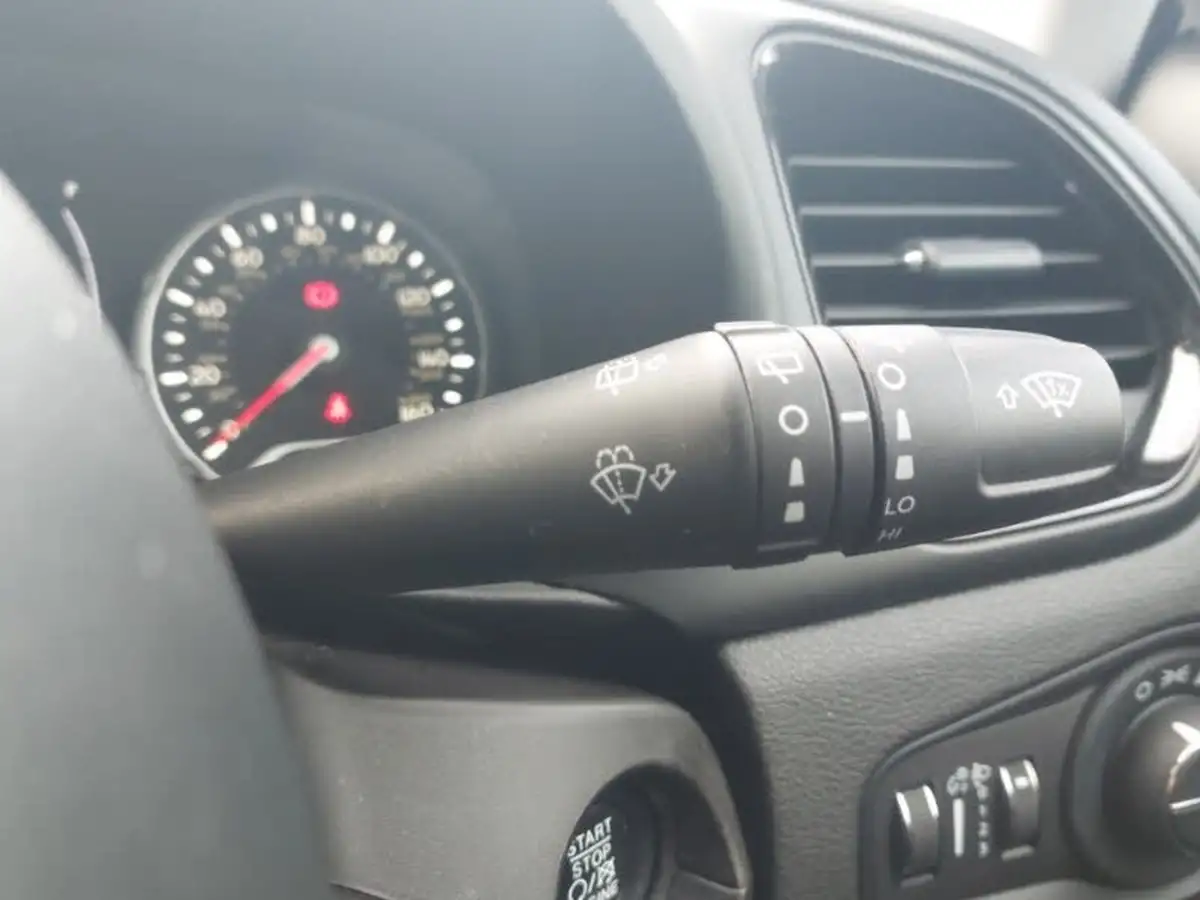2021-jeep-renegade-10-gse-night-eagle-big-15