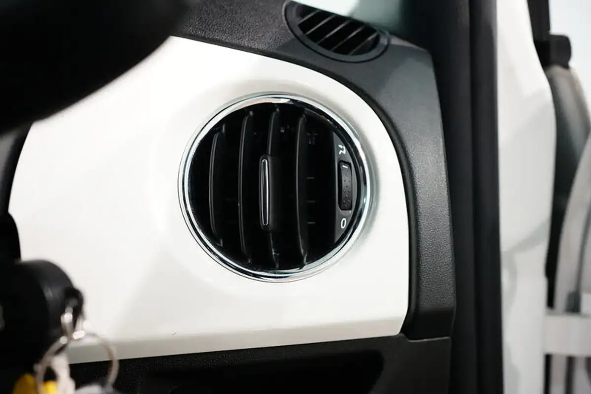 2022-fiat-500-10-dolcevita-big-26