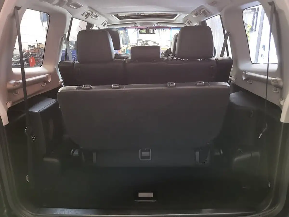 2010-mitsubishi-shogun-32td-elegance-197bhp-big-24