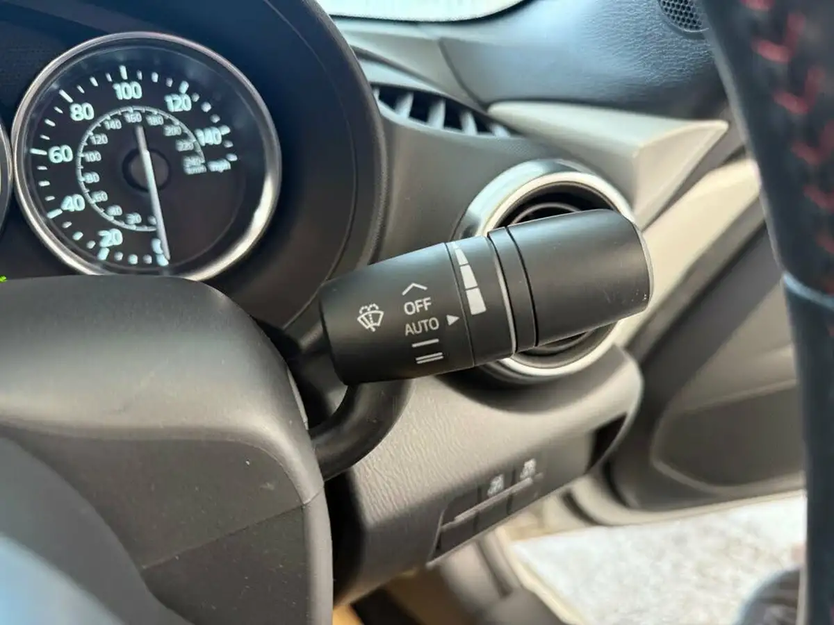 2018-mazda-mx-5-15-sport-nav-rf-big-28