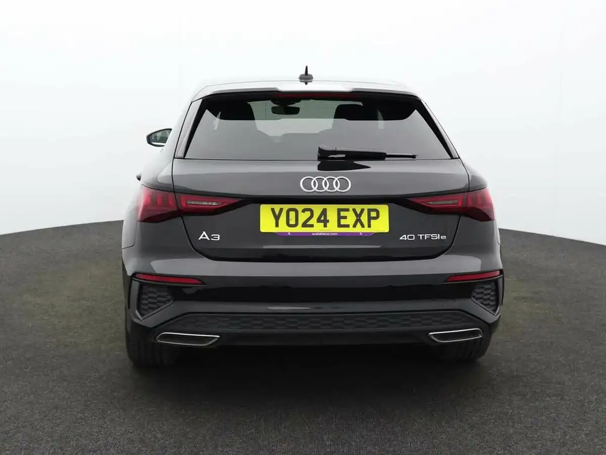 2024-audi-a3-14-40-tfsi-e-s-line-big-3