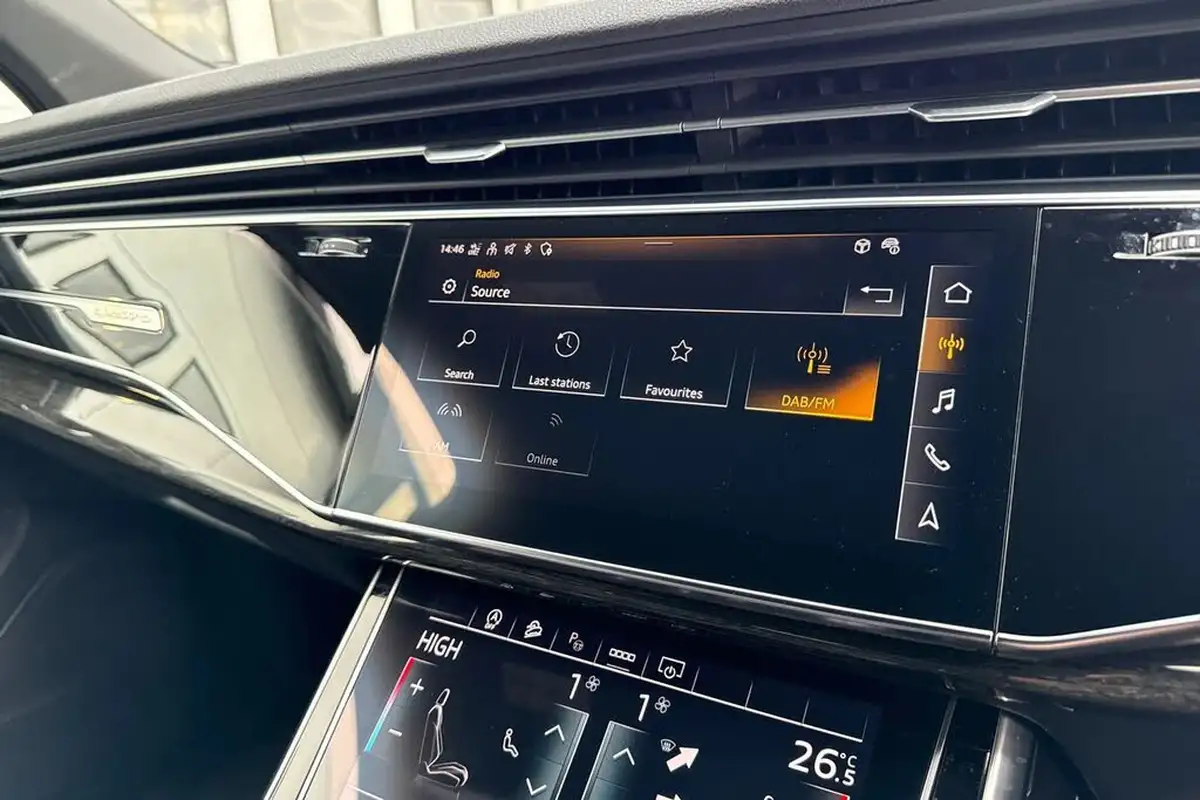 2022-audi-q7-30-55-tfsi-black-edition-big-36