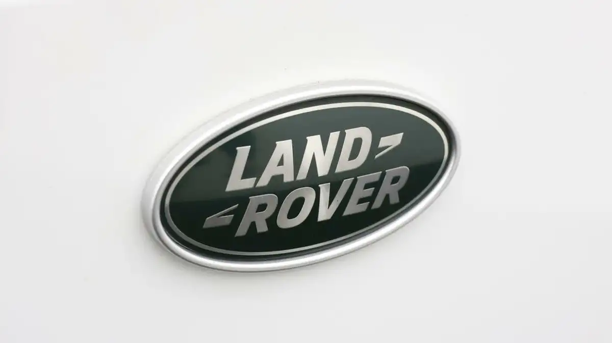 2022-land-rover-range-rover-evoque-15-p300e-r-dynamic-s-big-20
