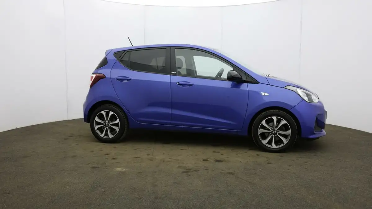 2019-hyundai-i10-10-play-big-42