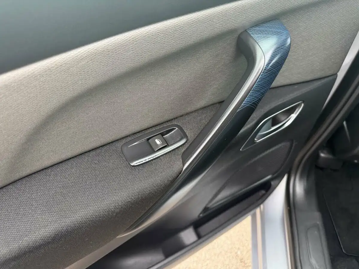 2017-citroen-grand-c4-picasso-16bluehdi-feel-big-41